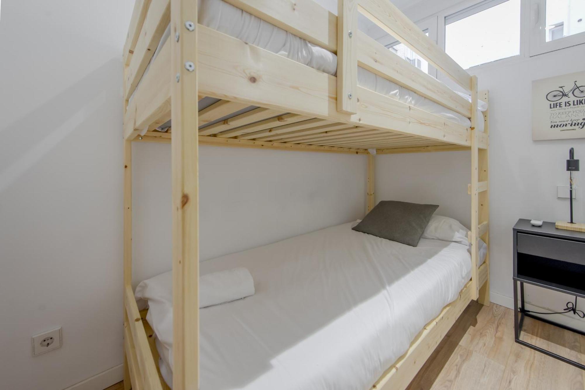 Modern Apt Para 7Pax En Chamberi-Ponzano Madrid Luaran gambar