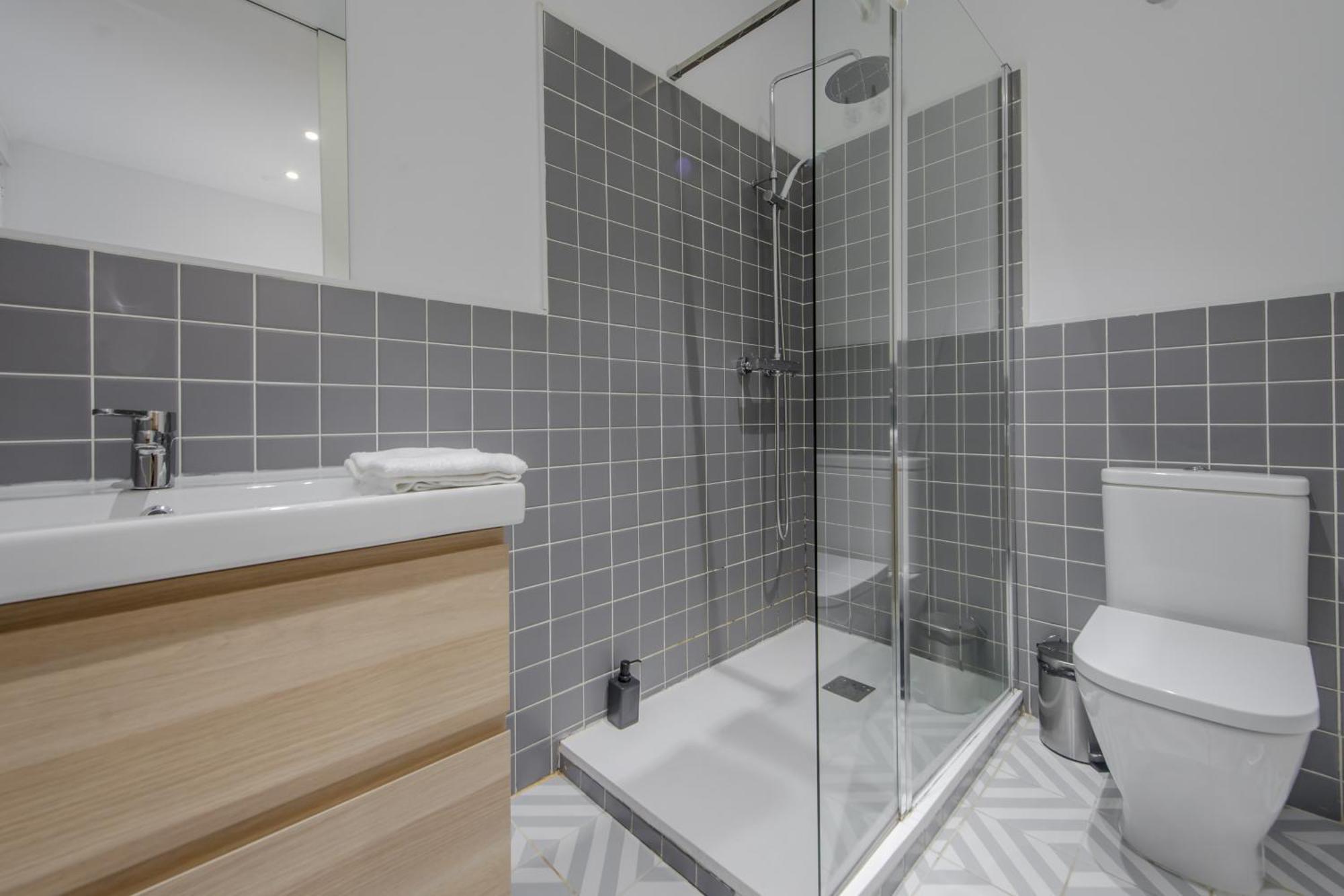 Modern Apt Para 7Pax En Chamberi-Ponzano Madrid Luaran gambar